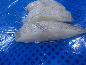 比目魚切條